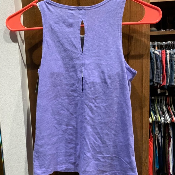 Tank top with built in bra - Picture 2 of 5